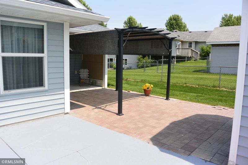 214 18th St W, Glencoe, MN 55336
