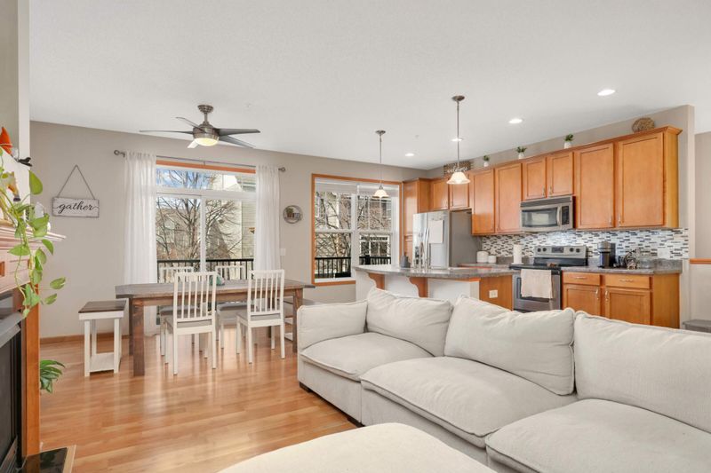11771 Emery Village Dr N, Champlin, MN 55316
