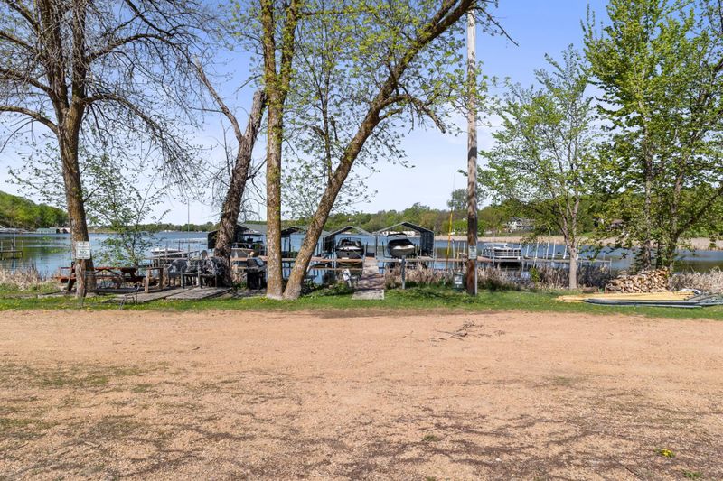 6300 Bayridge Rd, Mound, MN 55364