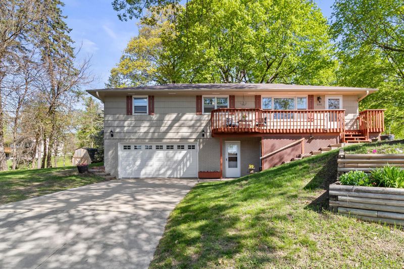 6300 Bayridge Rd, Mound, MN 55364