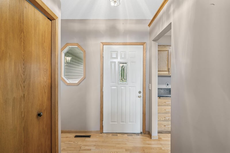 605 George St, Hamburg, MN 55339