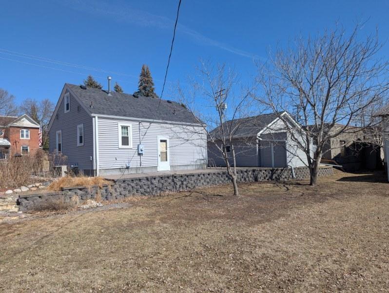 509 Elm Ave, Waverly, MN 55390
