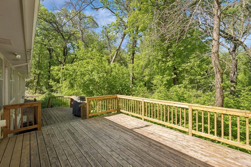 13907 Mcginty Rd E, Hopkins, MN 55305