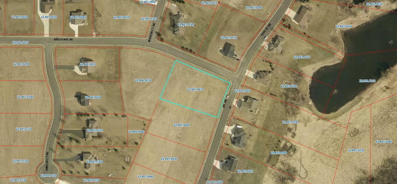 917 14th St NE, Montgomery, MN 56069