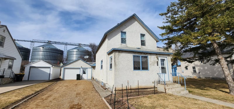 208 2nd Ave W, Lamberton, MN 56152