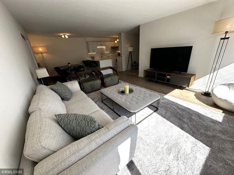 19 S 1st St #B607, Minneapolis, MN 55401