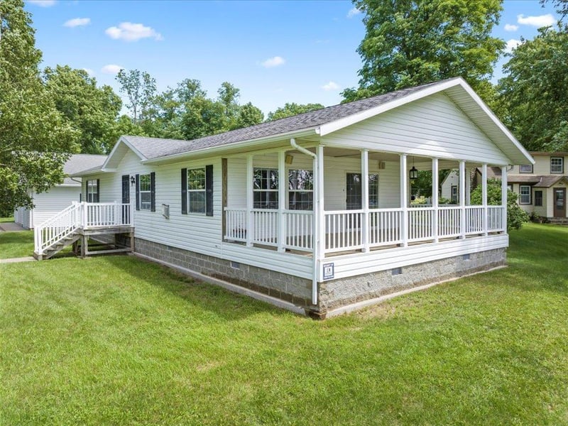 105 Bennett St, Wahkon, MN 56386