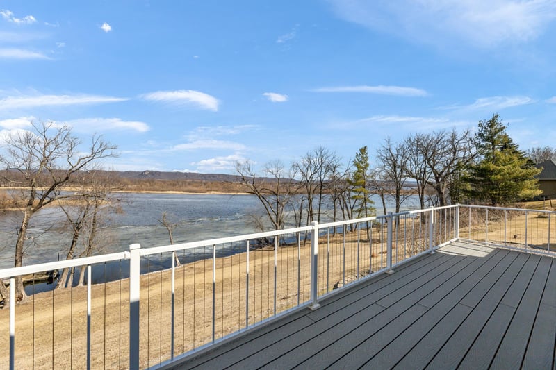 1711 River Dr S, Wabasha, MN 55981