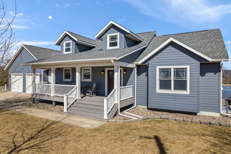 1711 River Dr S, Wabasha, MN 55981