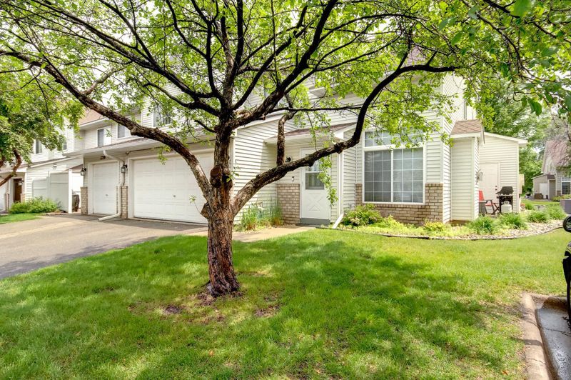 1731 Riverwood Dr, Burnsville, MN 55337