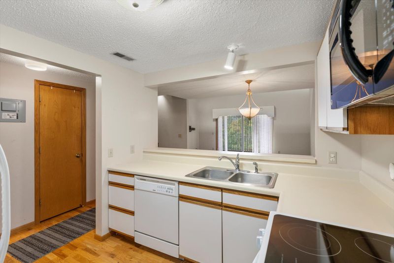 8025 Xerxes Ave S #214, Minneapolis, MN 55431