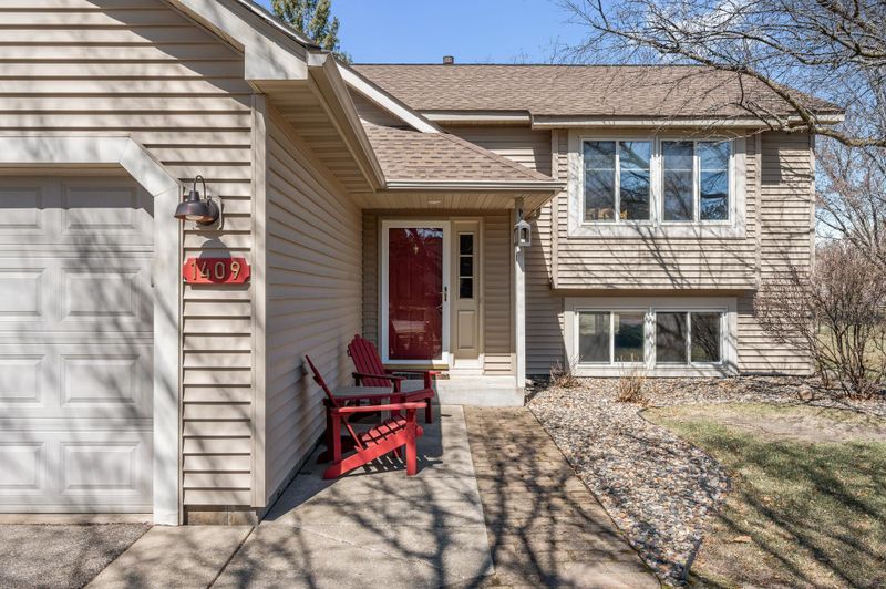 1409 Hickory Trl, White Bear Twp, MN 55110