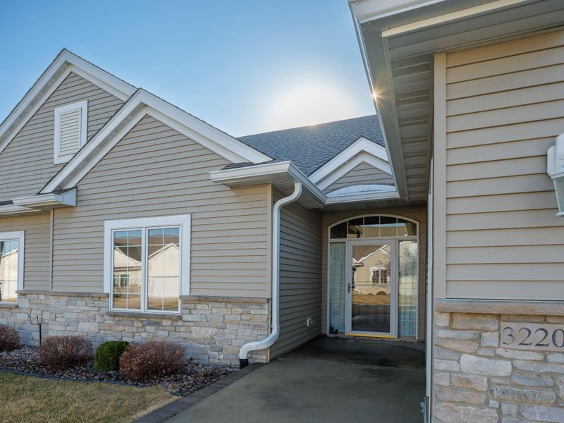 3220 Coral Pl NE, Rochester, MN 55906