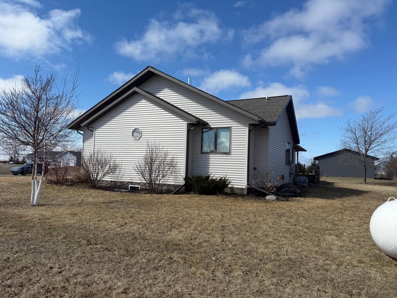 337 Horseshoe Dr, Pennock, MN 56279