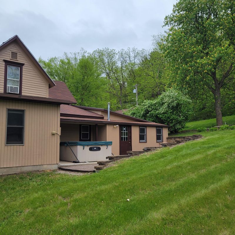 700 Auburn Ave S, Lanesboro, MN 55949