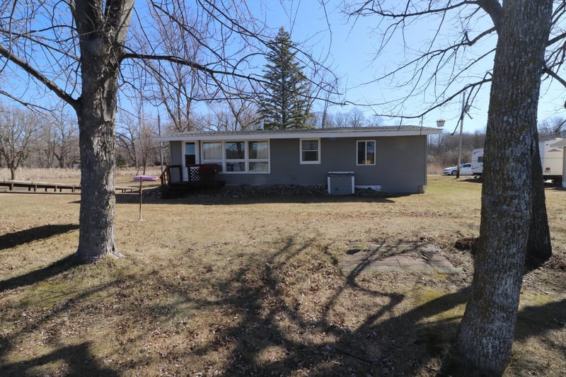 18497 Emerson Trl, Burtrum, MN 56318