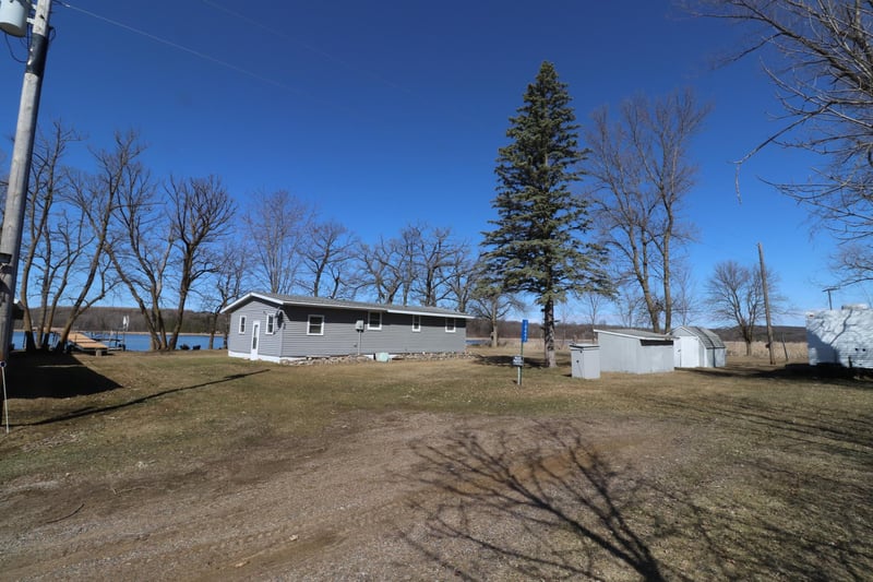 18497 Emerson Trl, Burtrum, MN 56318