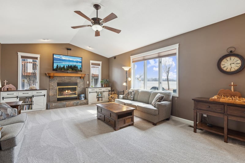 5829 Three Oaks Ave, Maple Plain, MN 55359