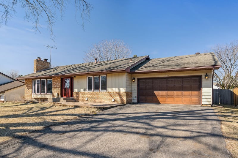3593 English St, Vadnais Heights, MN 55110