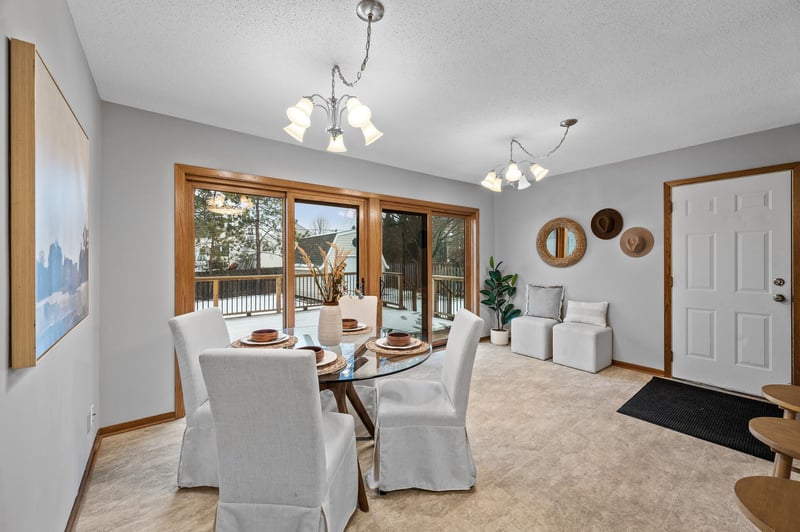3593 English St, Vadnais Heights, MN 55110