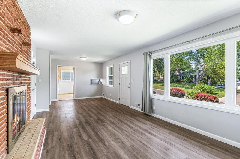 1810 Maryknoll Ave, Maplewood, MN 55109