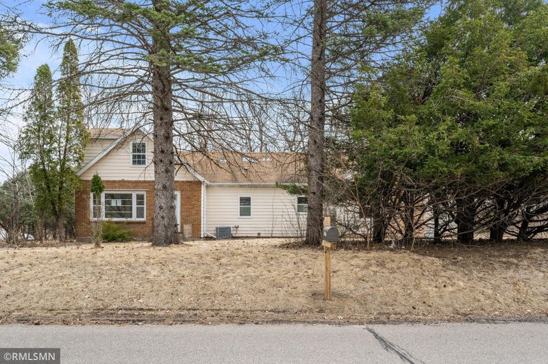 10975 Joy Ln, Minnetonka, MN 55305