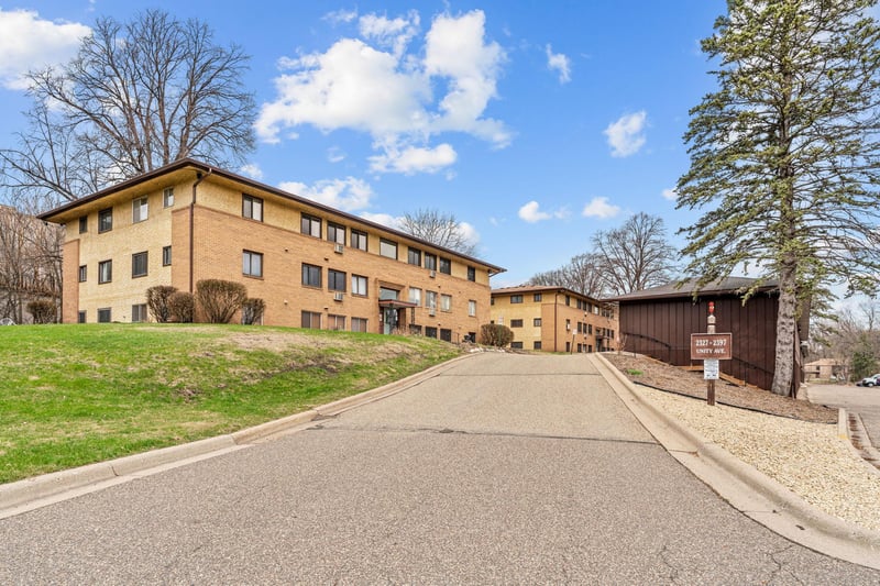 2349 Unity Ave N, Golden Valley, MN 55422