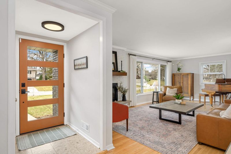 5721 Fairfax Ave, Edina, MN 55424
