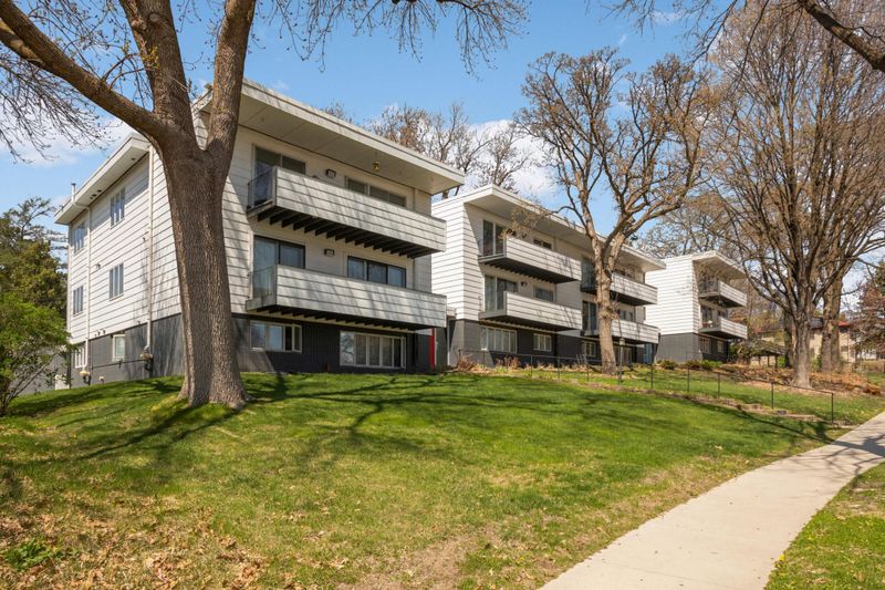 1261 Cleveland Ave N #8A, Saint Paul, MN 55108