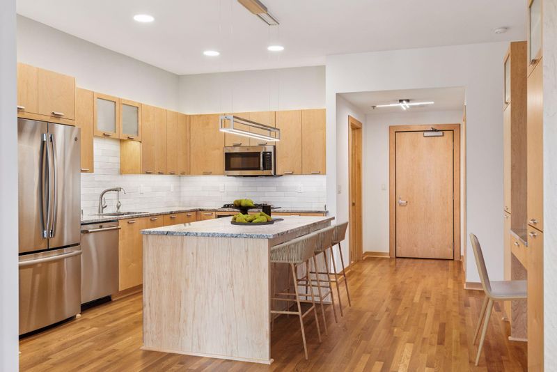 1240 S 2nd St #1004, Minneapolis, MN 55415