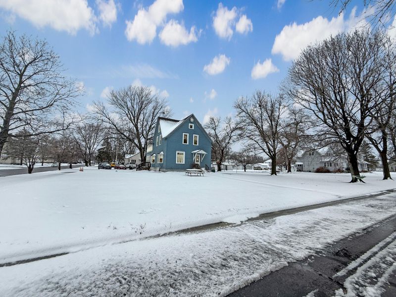 403 Central Ave, Madison, MN 56256