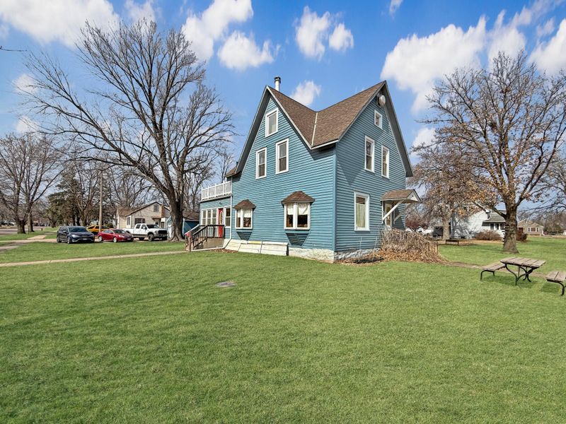 403 Central Ave, Madison, MN 56256