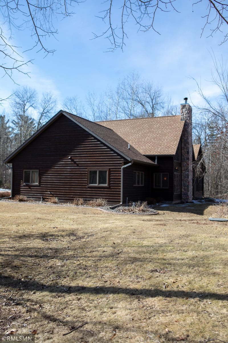 15184 Lofty Pines Rd, Pine City, MN 55063