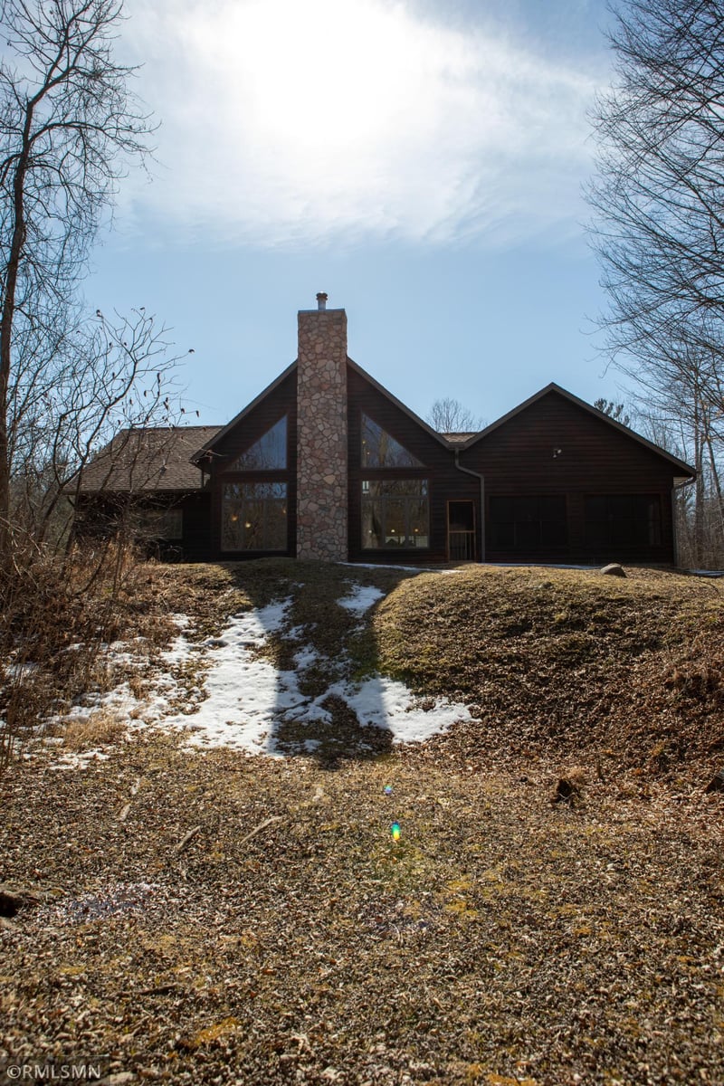 15184 Lofty Pines Rd, Pine City, MN 55063