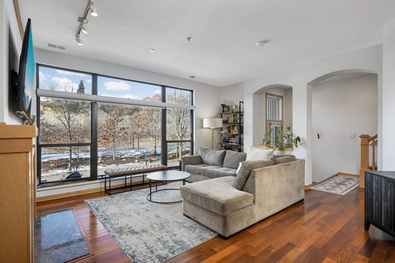 304 Spring St, Saint Paul, MN 55102