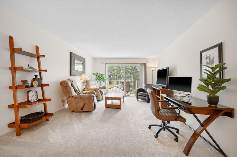 130 Demont Ave E #244, Little Canada, MN 55117