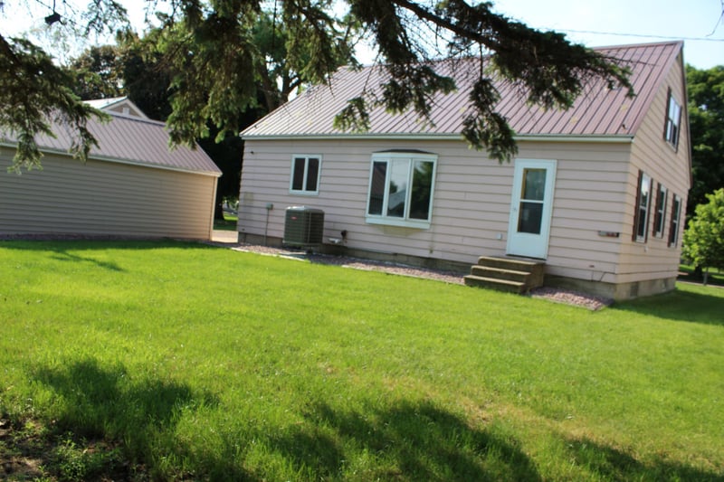 404 1st St, Ormsby, MN 56162