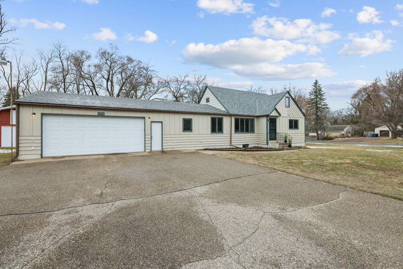 7234 E River Rd, Fridley, MN 55432