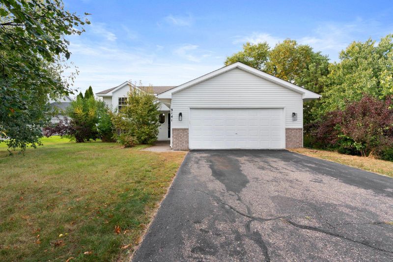 9141 Hampshire Ave N, Minneapolis, MN 55445