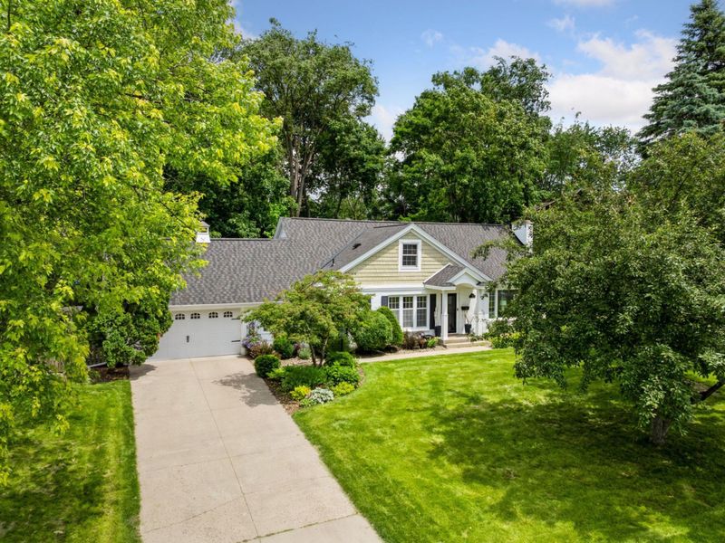 5048 Kent Ave, Edina, MN 55436