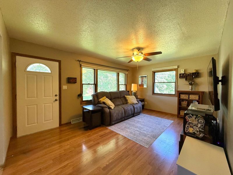 302 10th Ave N, Sauk Rapids, MN 56379