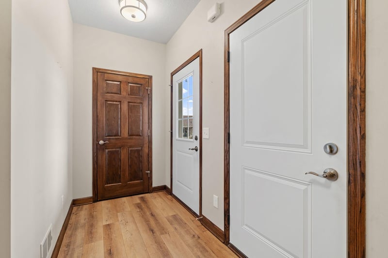622 Shoreview Ln, Norwood Young America, MN 55397