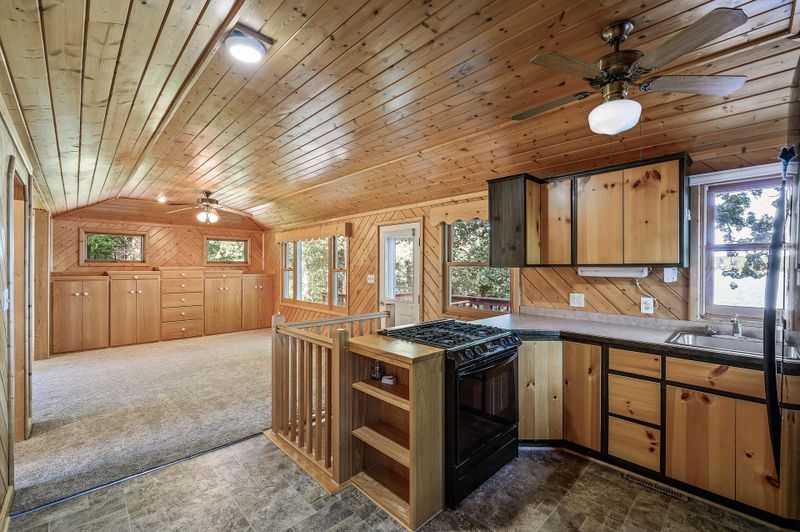 10818 55th St, Clear Lake, MN 55319