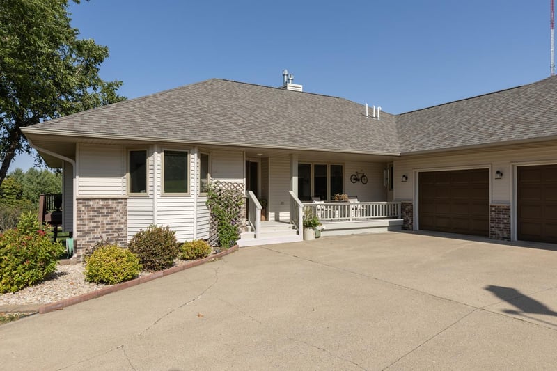207 Skyline Hts, Wabasha, MN 55981