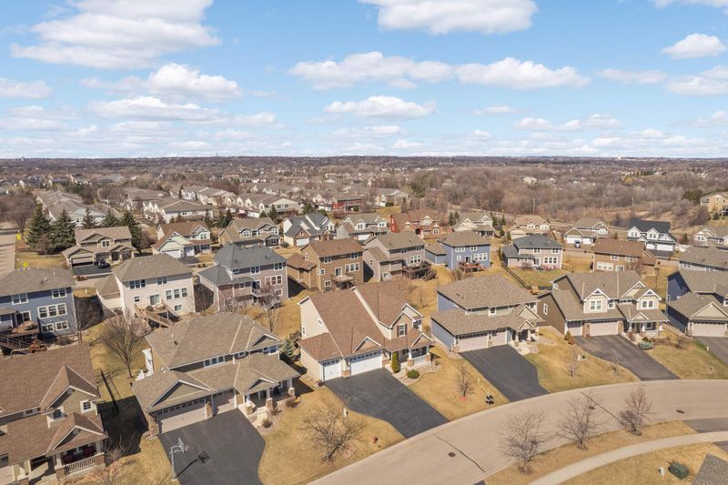 3294 Ridgestone Way, Woodbury, MN 55129