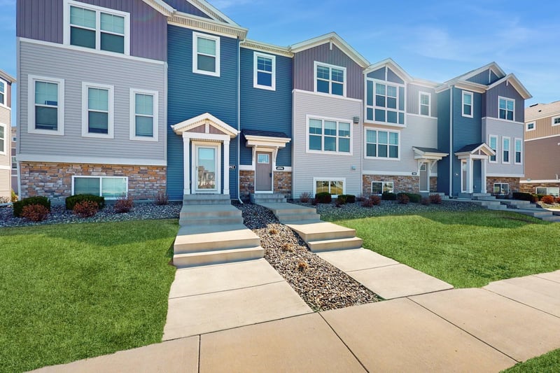 6996 Huckleberry Dr, Excelsior, MN 55331