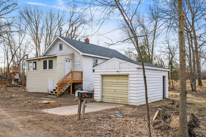 2284 293rd 1/2 Ave NW, Isanti, MN 55040