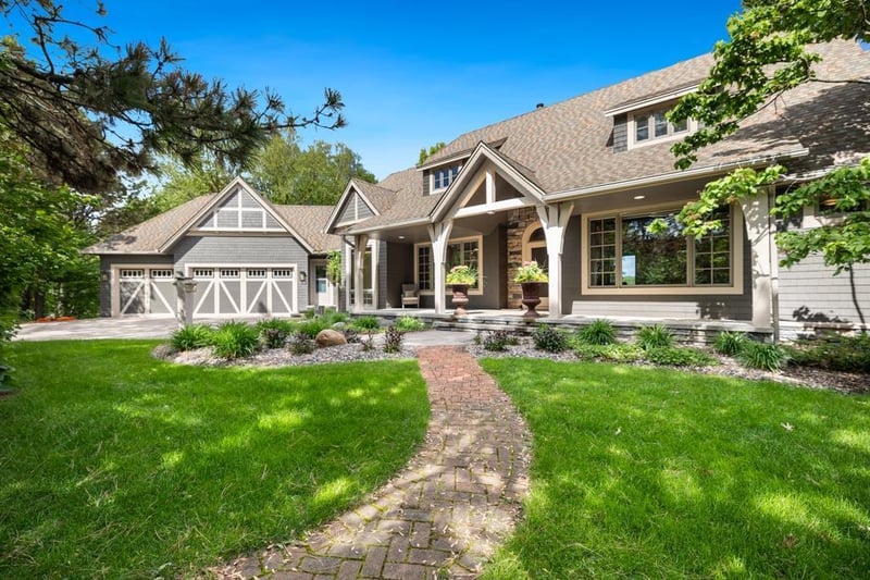 3565 Crestmoor Dr, Woodbury, MN 55125