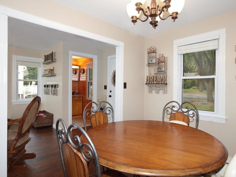 117 Fairlawn Ave E, Winsted, MN 55395