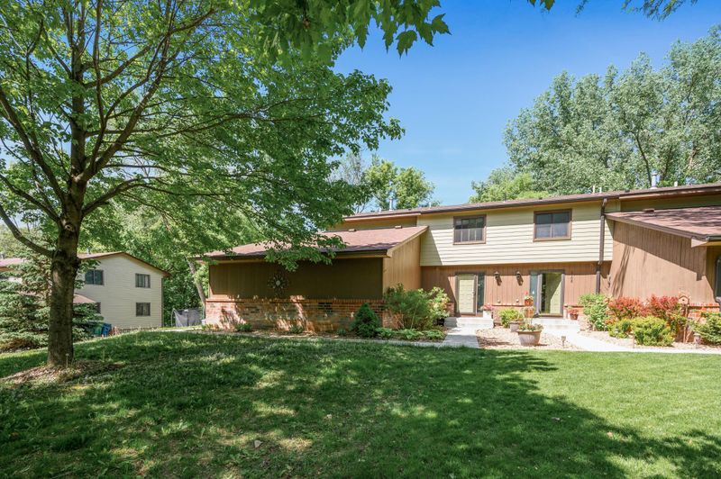 5110 Clear Spring Rd, Minnetonka, MN 55345